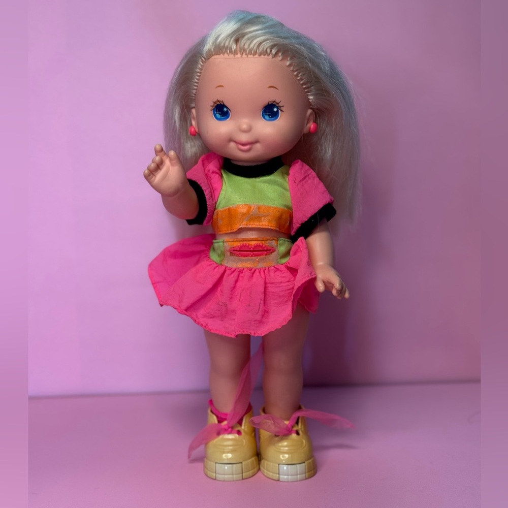 VINTAGE DOLL MATTEL 1992 SALLY SECRETS